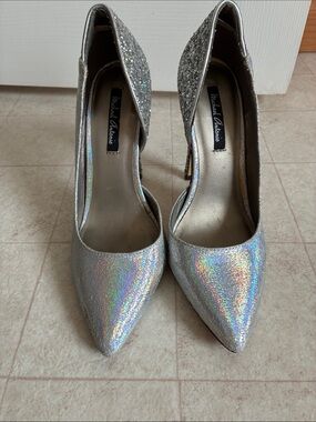 Michael Antonio Women’s Heels Size 7 Shimmering Silver HOCO
